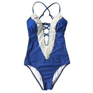 Cupshe Vintage Swimsuit NWT!